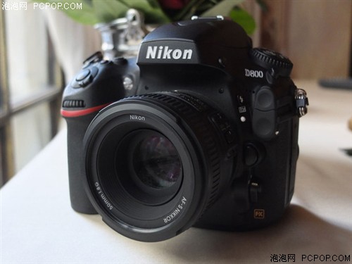 尼康D800 单反机身(专业级单反 3630万像素 3英寸液晶屏 连拍6张/秒)数码相机 