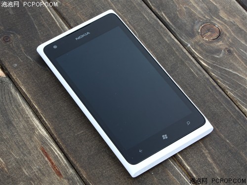 WP7智能手机 诺基亚Lumia900仅售950元