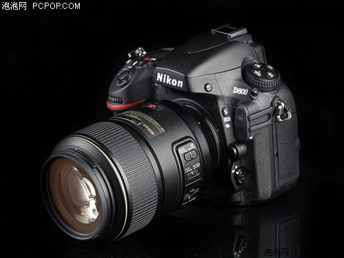 尼康(Nikon)D800 单反机身(专业级单反 3630万像素 3英寸液晶屏 连拍6张/秒)数码相机 