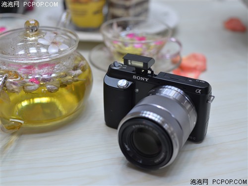 索尼NEX-F3套機(18-55mm)數碼相機 