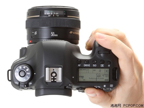 佳能EOS 6D 单反机身(专业级单反 2020万像素 3英寸液晶屏 连拍4.5张/秒)数码相机 