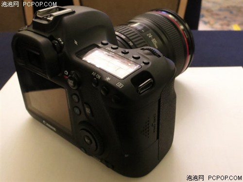 佳能(Canon)6D套机(24-105mm)数码相机 