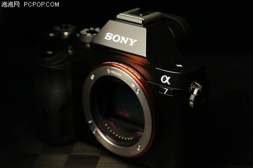 索尼(SONY)A7 微单机身 黑色(2430万像素 3英寸液晶屏 连拍5张/秒)单电/微单相机 