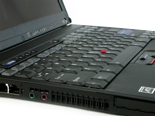 ThinkPadT43 2668CC1�ʼǱ� ����鿴��һ��