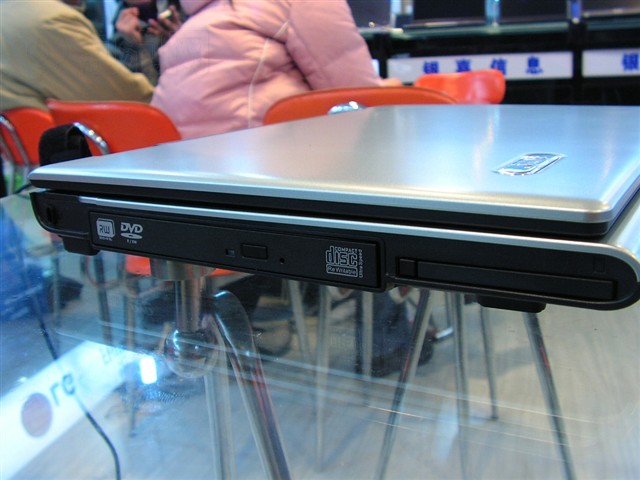 AcerTravelMate 2423NWXM�ʼǱ� ����鿴��һ��