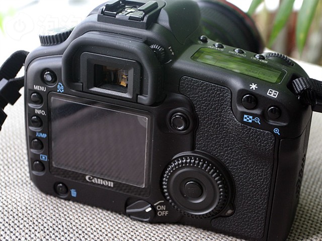 ����EOS 30D������� ����鿴��һ��