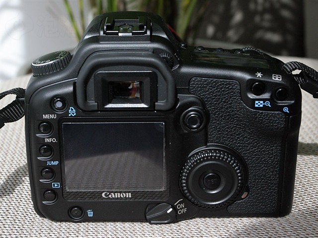 ����EOS 30D������� ����鿴��һ��