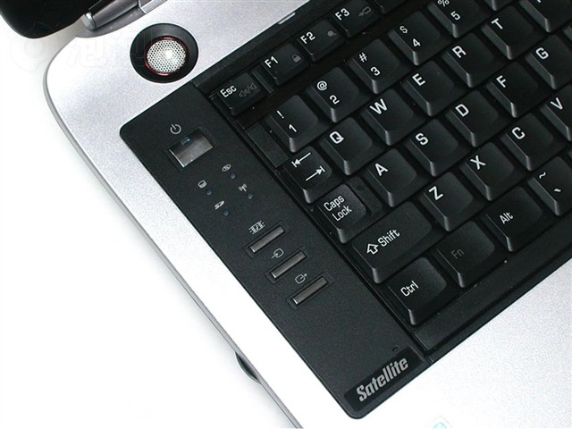 ��֥Satellite M30 PSM30Q-1VVM1�ʼǱ� ����鿴��һ��