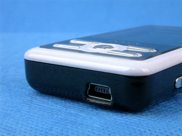 DLA-660L(1GB)MP3
