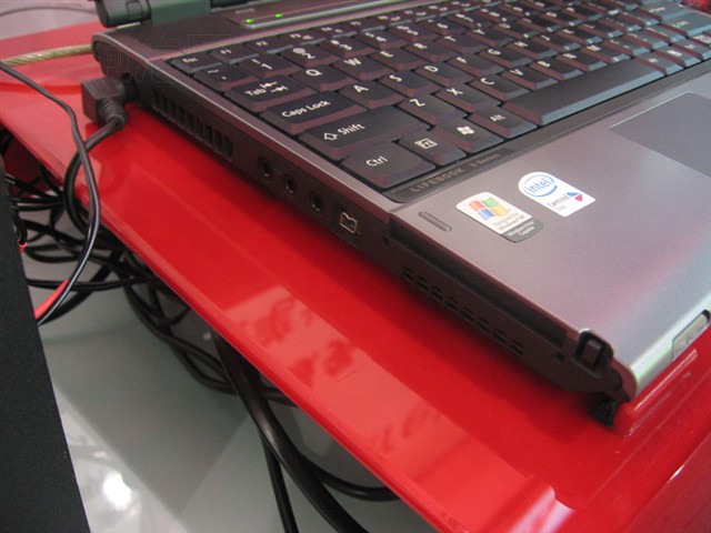 ��ʿͨLifebook S6311B�ʼǱ� ����鿴��һ��