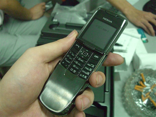 ŵ����8800�ֻ� ����鿴��һ��