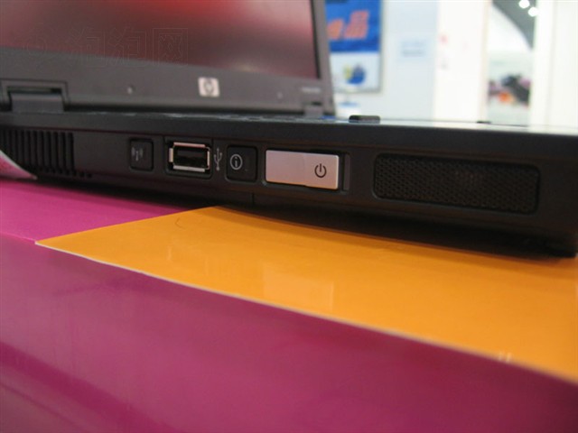 ����Compaq nc4400(RF684PA)�ʼǱ� ����鿴��һ��
