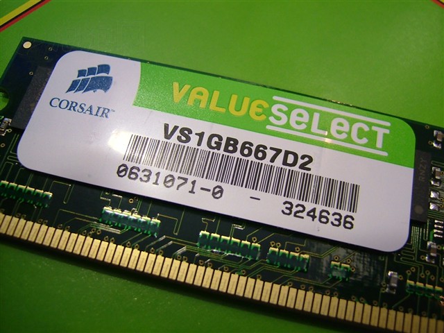 ������1GB DDR2 667(VS1GB667D2)�ڴ� ����鿴��һ��