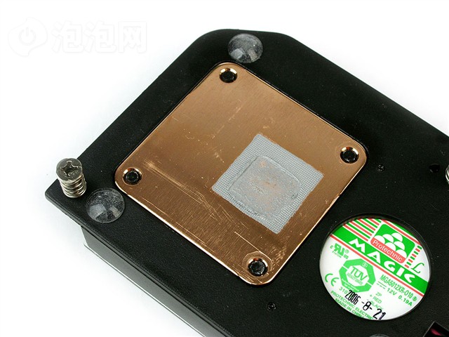 XFXѶ��7600GT 700M�Կ� ����鿴��һ��