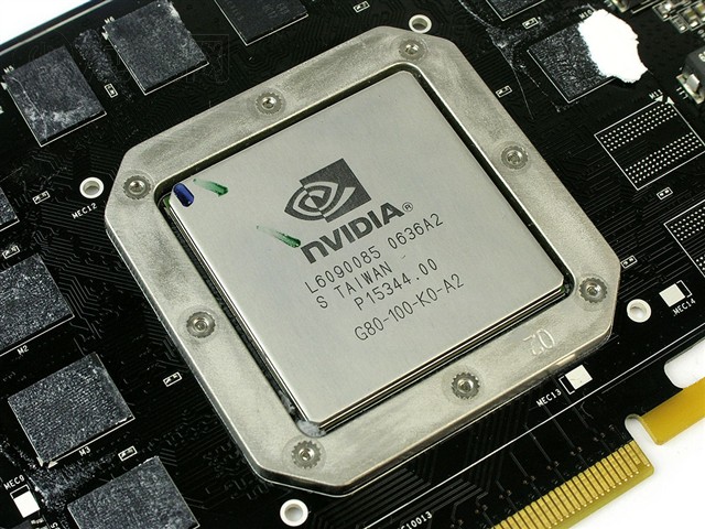 XFXѶ��GeForce 8800GTS(PV-T80G-THF)�Կ� ����鿴��һ��
