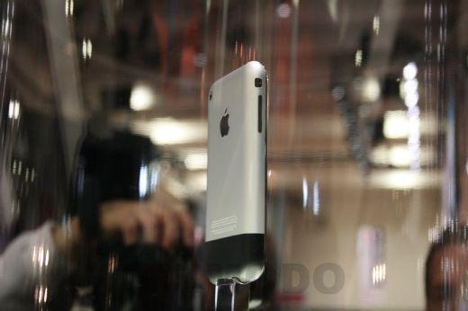 ƻ��iPhone 4GB�ֻ� ����鿴��һ��