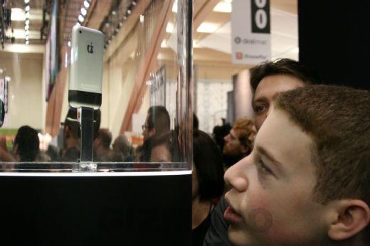 ƻ��iPhone 4GB�ֻ� ����鿴��һ��