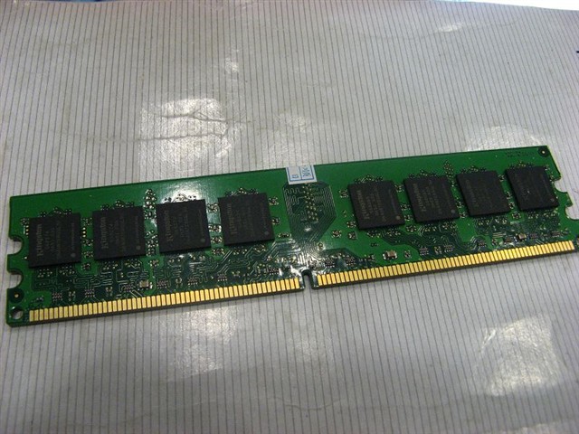 ��ʿ��1GB DDR2 667�ڴ� ����鿴��һ��