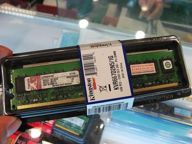 ��ʿ��1GB DDR2 667�ڴ� ����鿴��һ��