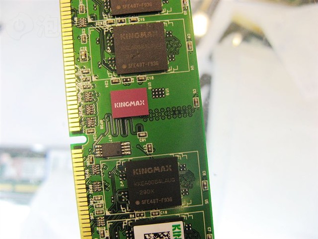KINGMAX1GB DDR2 667�ڴ� ����鿴��һ��