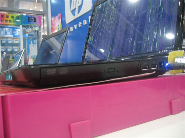HPCompaq Presario V3212TU(RU906PA)�ʼǱ� ����鿴��һ��