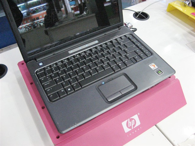 HPCompaq Presario V3240AU(RZ882PA)�ʼǱ� ����鿴��һ��