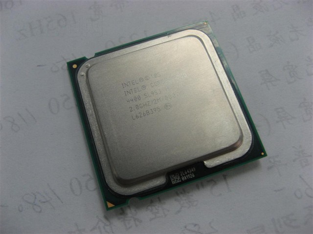 Intel���2˫�� E4400(ɢ)CPU ����鿴��һ��