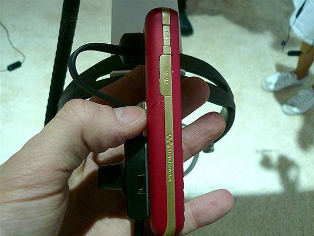 ����W660i�ֻ� ����鿴��һ��