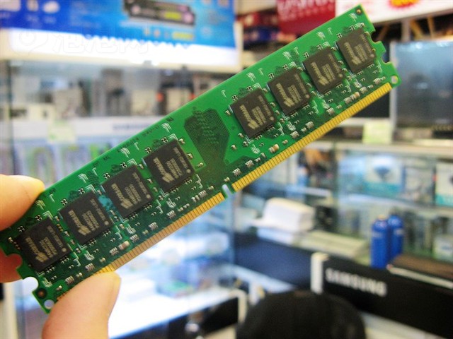 ������1G DDR2 533(Value Select)�ڴ� ����鿴��һ��