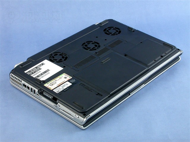 HPPavilion zd8000�ʼǱ� ����鿴��һ��