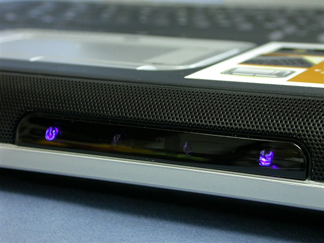 HPPavilion zd8000�ʼǱ� ����鿴��һ��