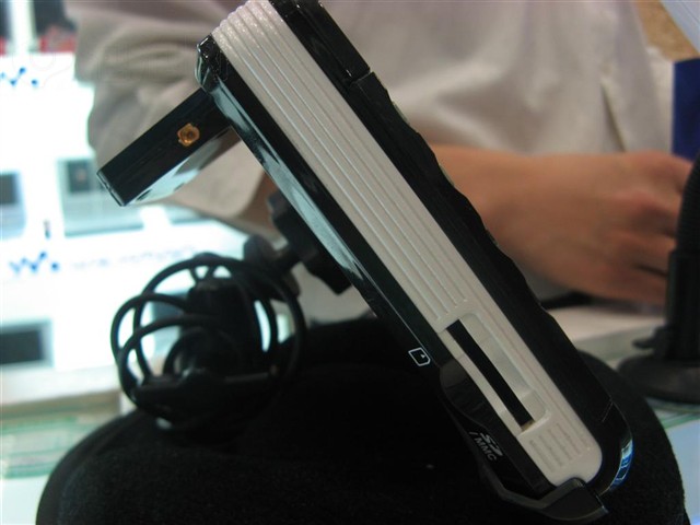 �¿�GM-702CGPS ����鿴��һ��