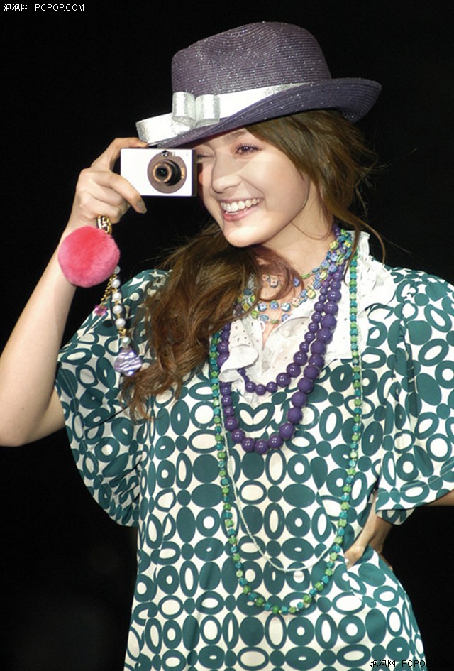IXUS 70�������