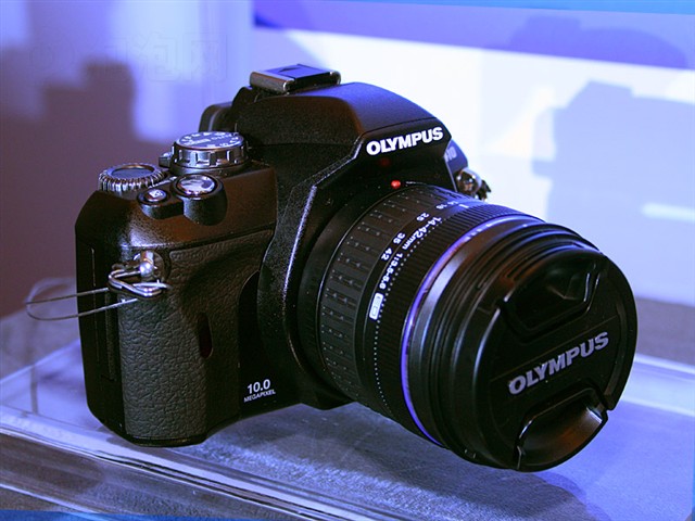 ���ְ�˹E-410(˫ͷ�׻�14-42mm 40-150mm)������� ����鿴��һ��