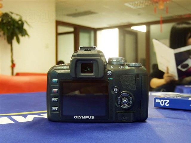 ���ְ�˹E-410(˫ͷ�׻�14-42mm 40-150mm)������� ����鿴��һ��
