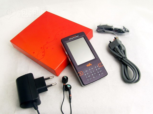 ����W950i�ֻ� ����鿴��һ��