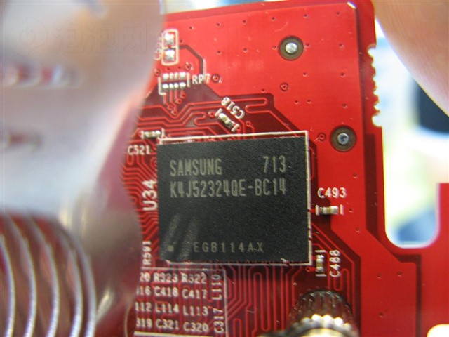 ����7600GT DDR3 256M ��Ƶ�ǻҰ��Կ�