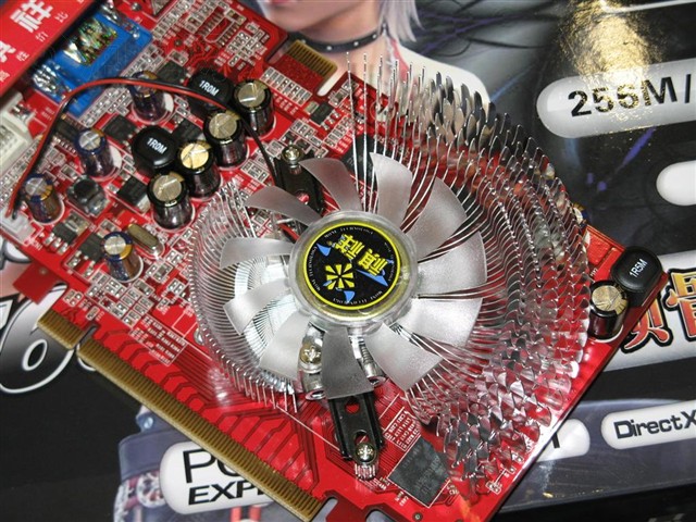 ����7600GT DDR3 256M ��Ƶ�ǻҰ��Կ�