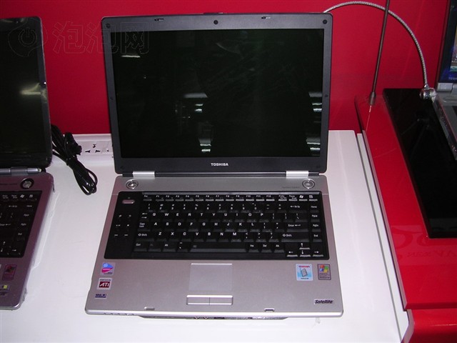 ��֥Satellite M40 PSM40Q-02S00F�ʼǱ� ����鿴��һ��