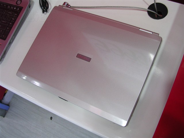 ��֥Satellite M40 PSM40Q-02S00F�ʼǱ� ����鿴��һ��