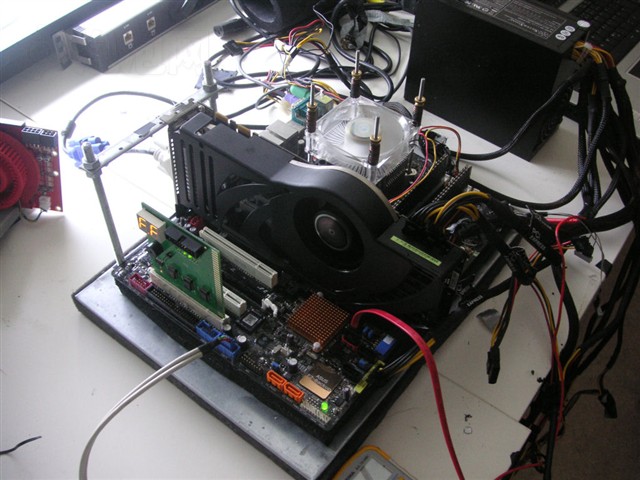 ATIHD 2900XT�Կ� ����鿴��һ��