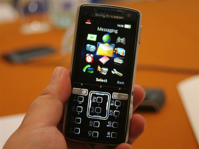 ����K850i�ֻ� ����鿴��һ��