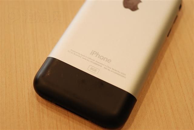 ƻ��iPhone 8GB�ֻ� ����鿴��һ��