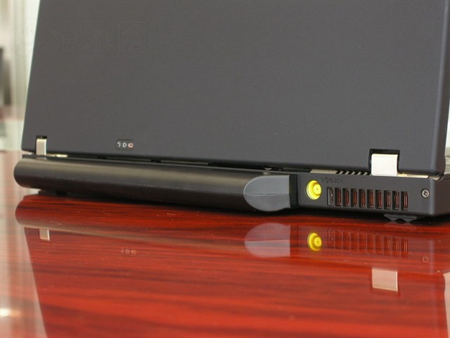ThinkPadT61 7663MC2�ʼǱ� ����鿴��һ��