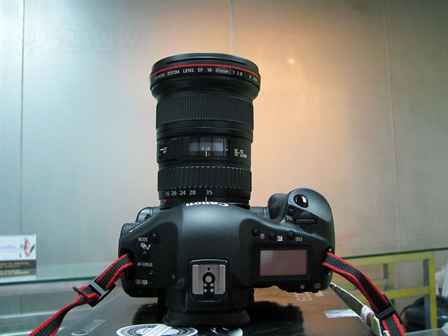 EOS 1D Mark III�������