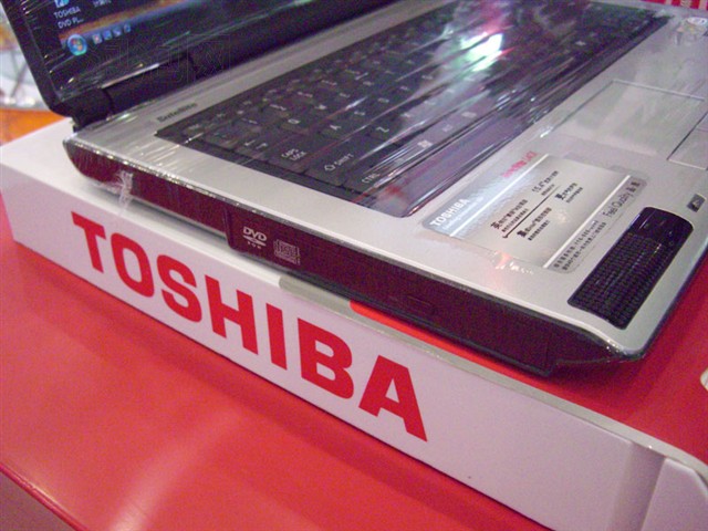 ��֥Satellite L401(���)�ʼǱ� ����鿴��һ��
