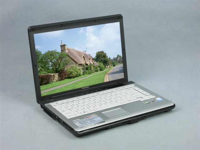 Satellite M202(�����)�ʼǱ�