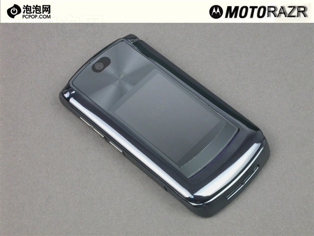 Ħ������RAZR V8�ֻ� ����鿴��һ��