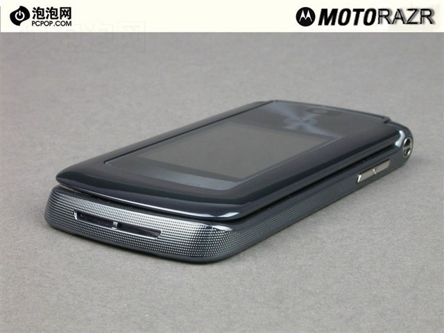Ħ������RAZR V8�ֻ� ����鿴��һ��