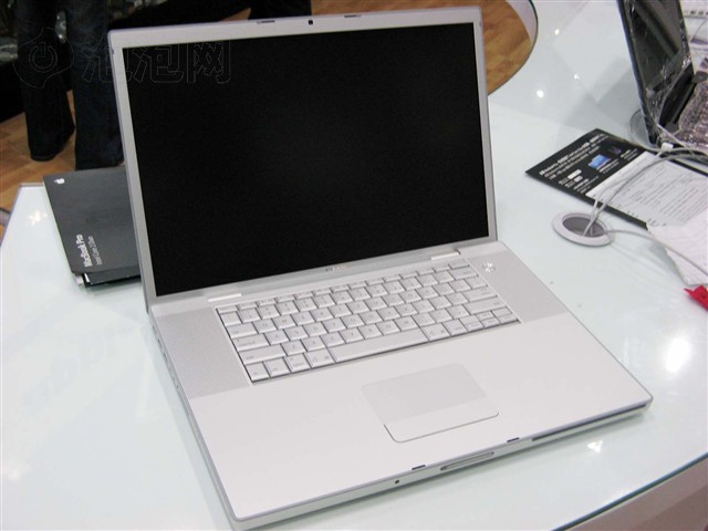 ƻ��MacBook Pro(MA897CH/A)�ʼǱ� ����鿴��һ��